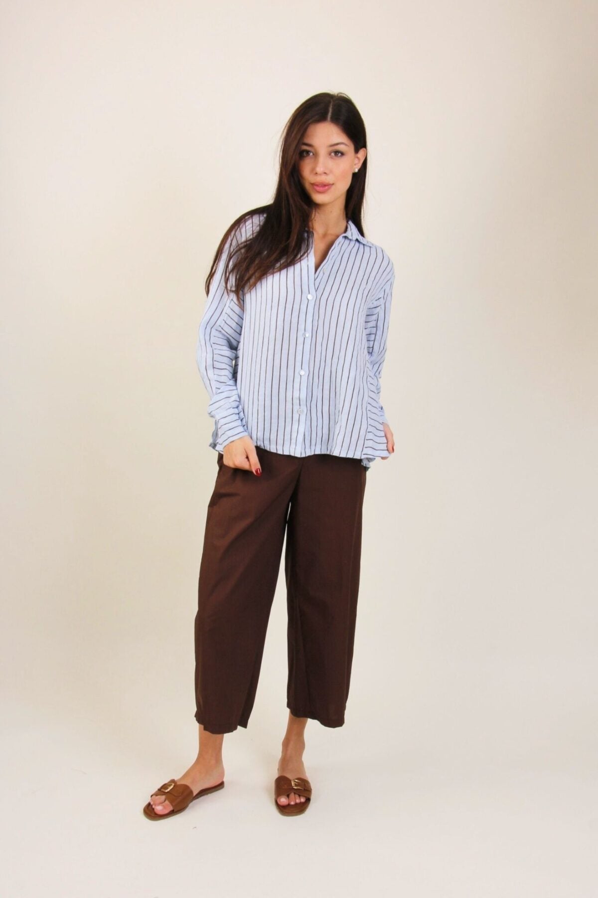0620 PANTALONI IN POPELINE CON TAGLIO CROPPED
