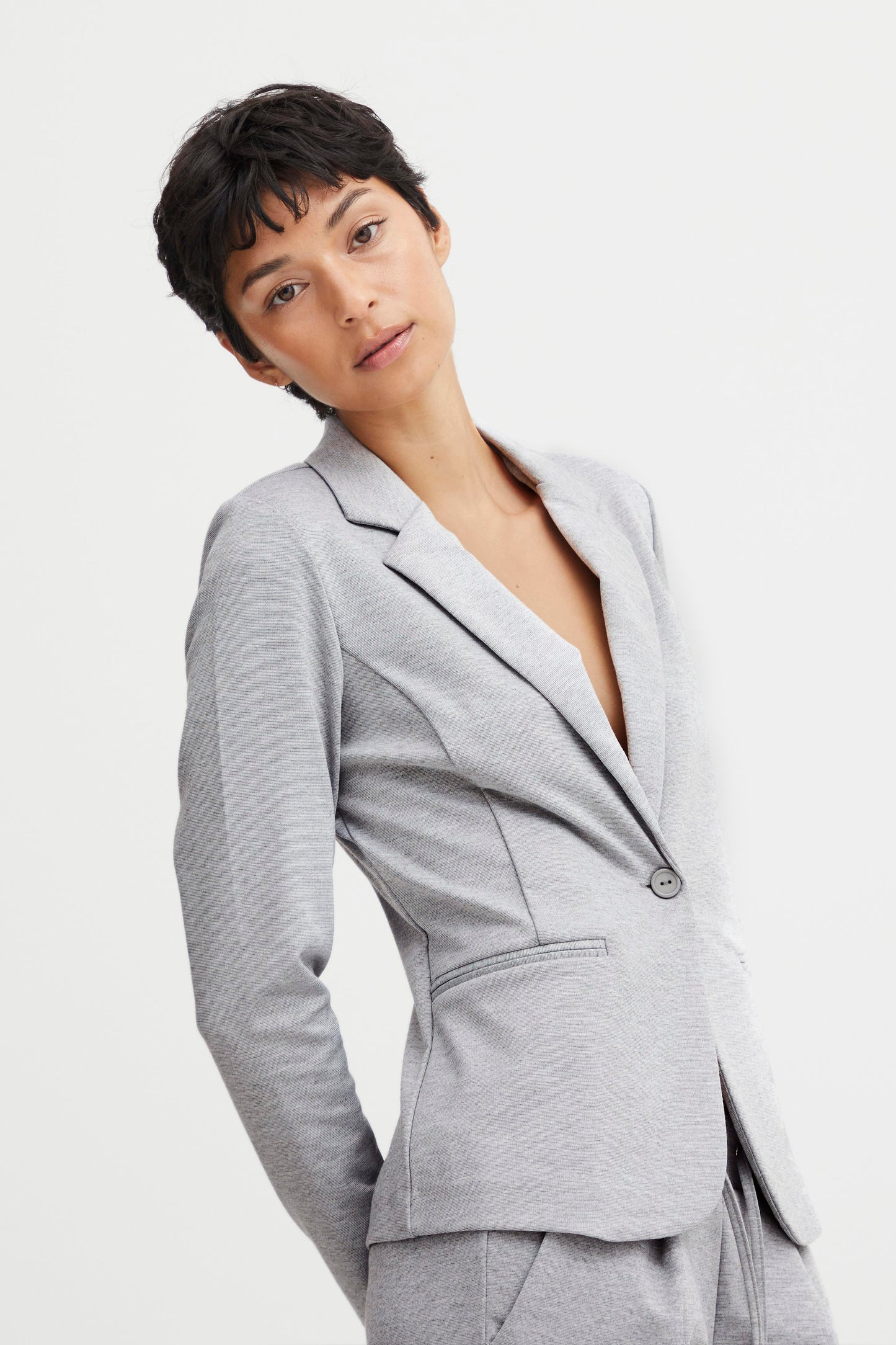 0110 IHKATE Blazer