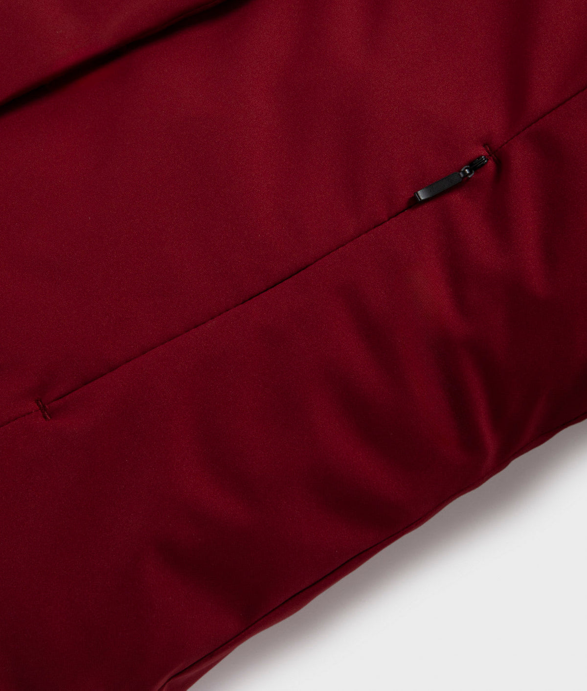 SHORT LADY TECH JACKET · MERLOT