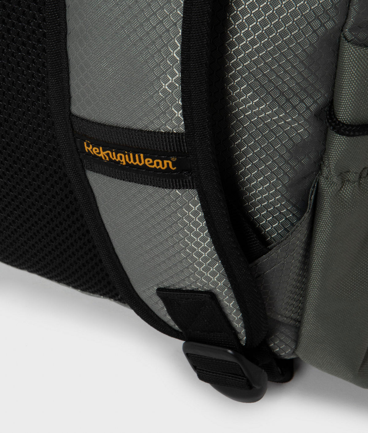 HIKE BACKPACK · SHADOW