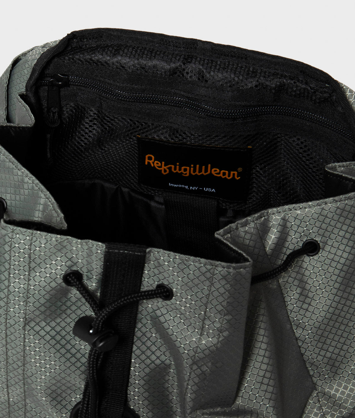 HIKE BACKPACK · SHADOW