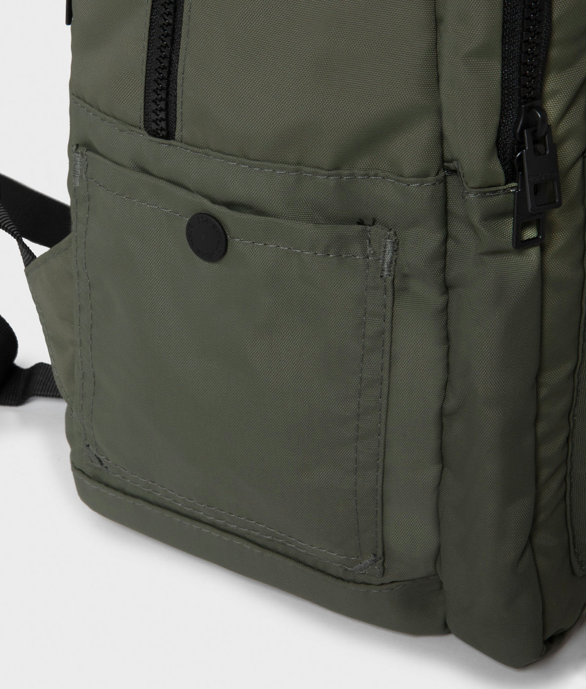 COMPASS BACKPACK · MILITARY GREEN