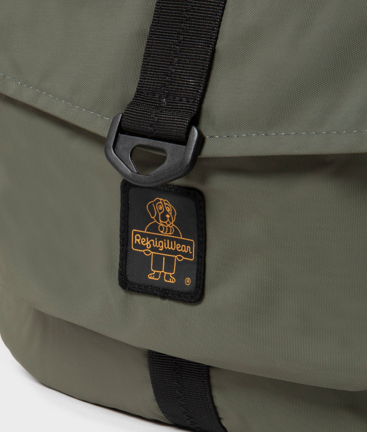 CITY BACKPACK · MILITARY GREEN