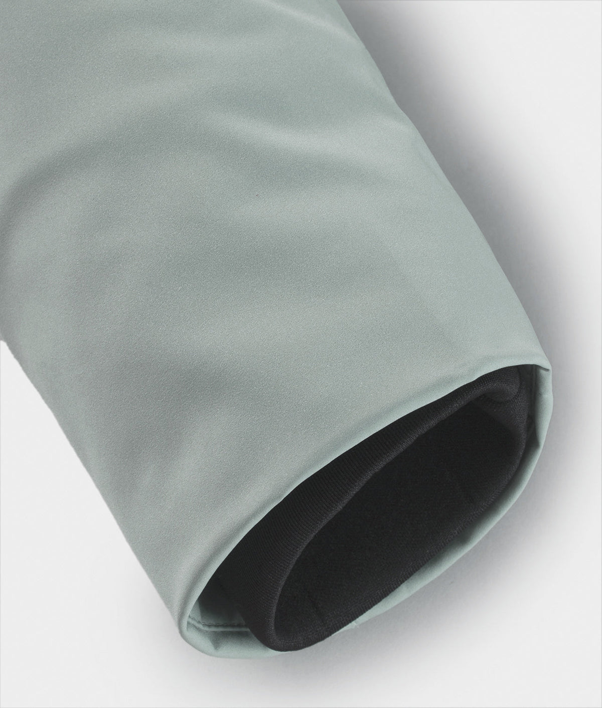 SHORT LADY TECH JACKET · GREEN LILY