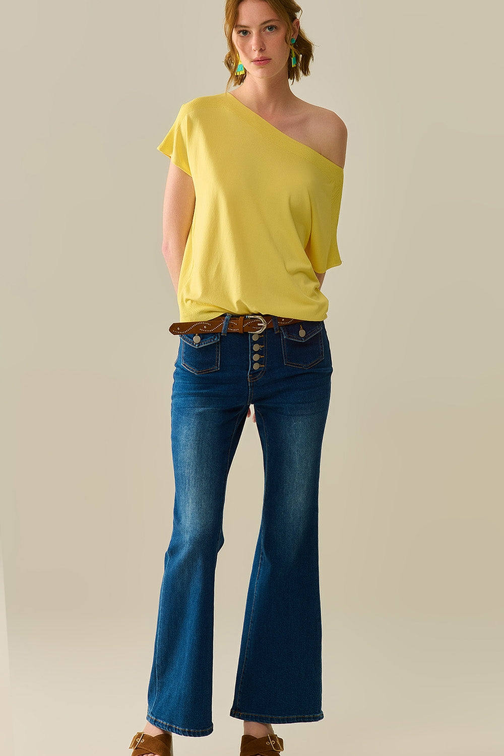 jeans svasati a lavaggio medio con tasche