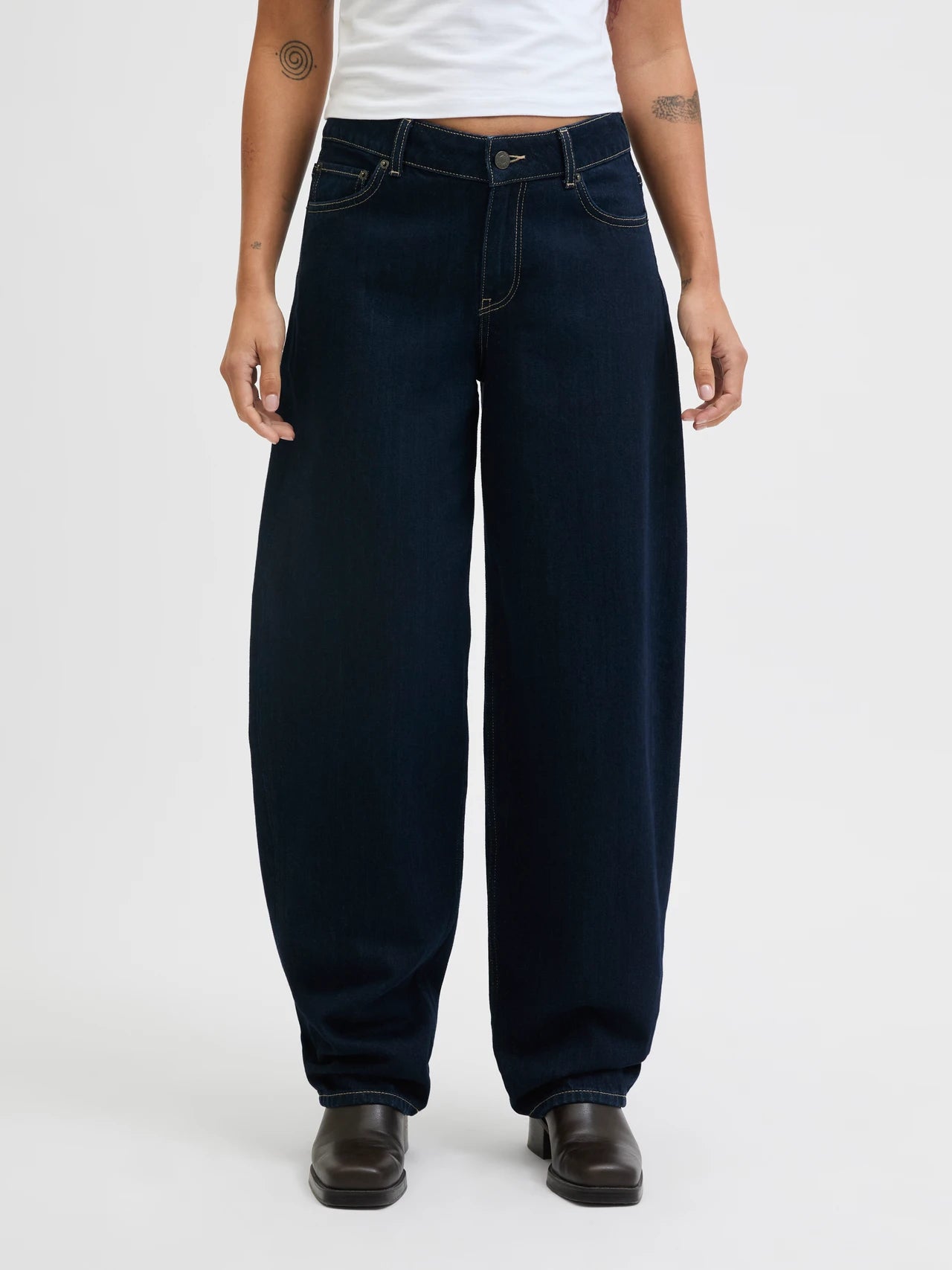 0944 - JXFUJI BARREL MW JEANS R004 DNM NOOS