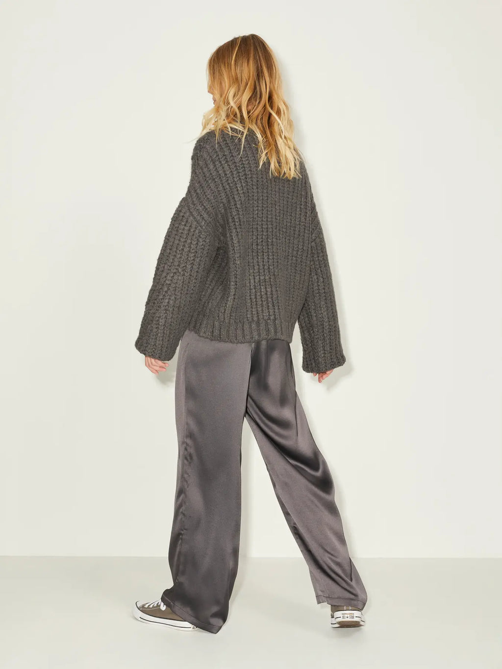 0832 JXMAXIME LS CREW NECK KNIT